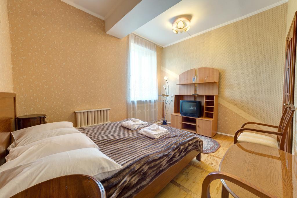 Aleksandria Hotel Kyiv Exterior foto