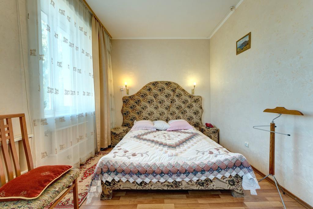 Aleksandria Hotel Kyiv Exterior foto