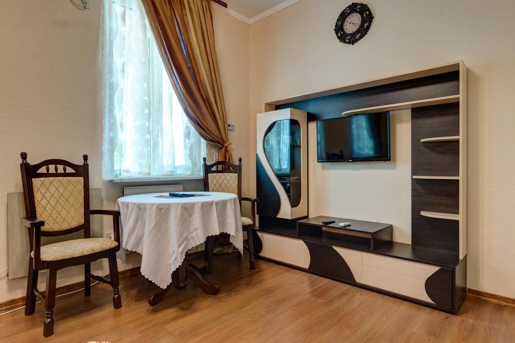 Aleksandria Hotel Kyiv Exterior foto