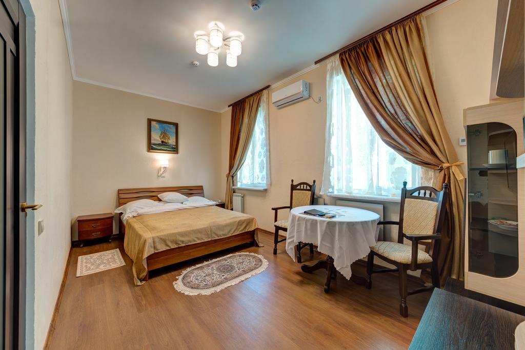 Aleksandria Hotel Kyiv Exterior foto