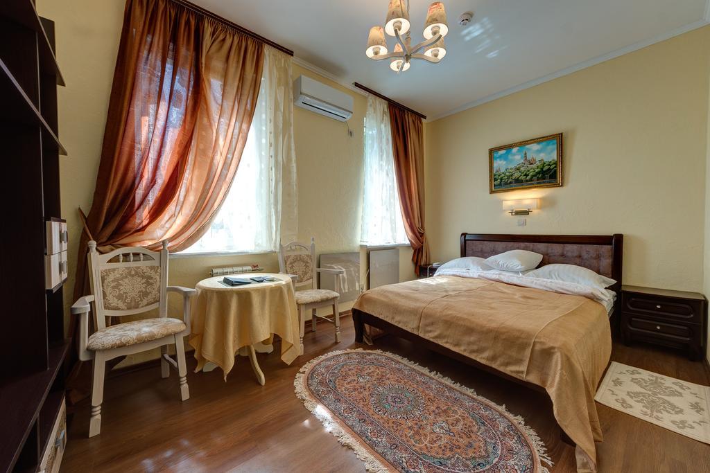 Aleksandria Hotel Kyiv Exterior foto
