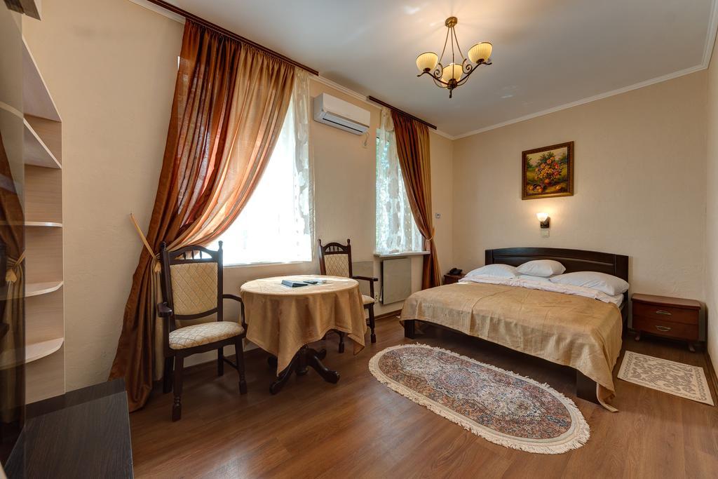 Aleksandria Hotel Kyiv Exterior foto